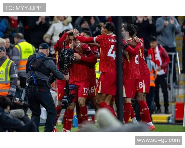 西甲焦点战巴萨与利物浦互交白卷精彩瞬间引发全场热议