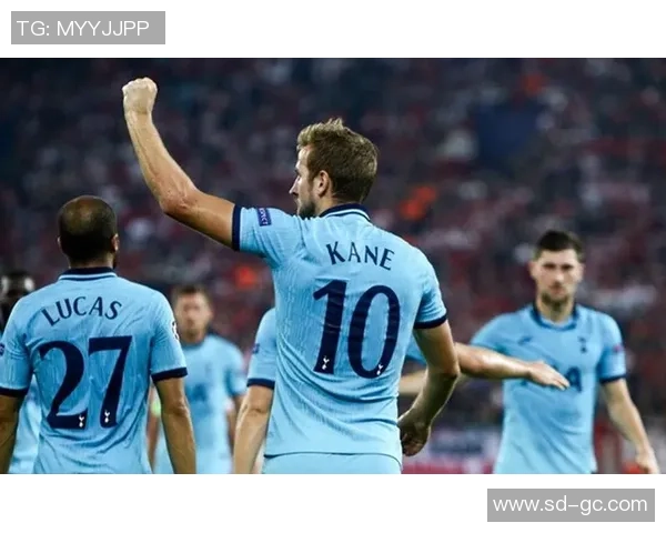 国王杯激战那不勒斯与热刺握手言和神扑瞬间点燃全场气氛